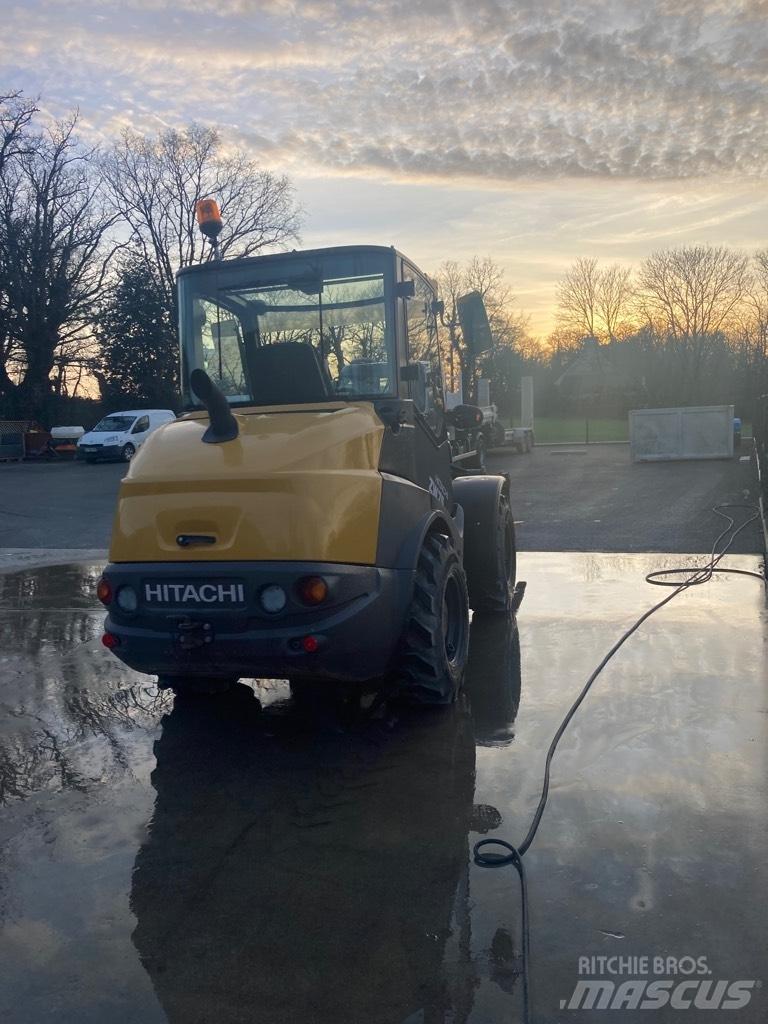 Hitachi ZW 75-6 Колесни товарачи