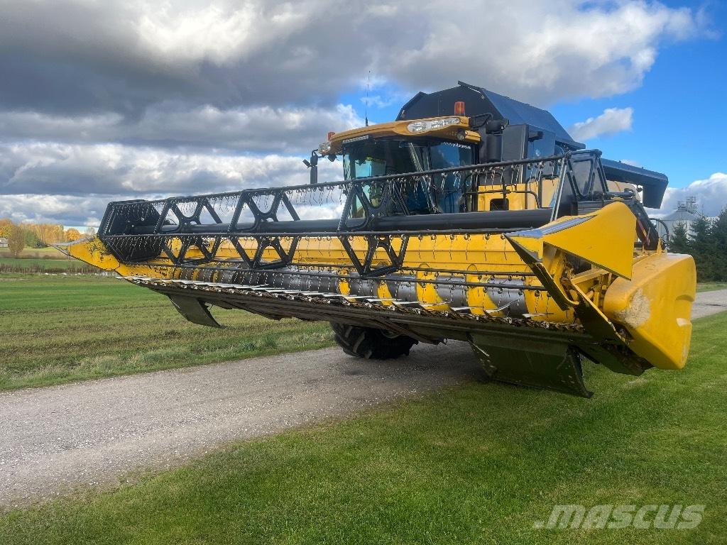 New Holland CX 8080 Комбайни