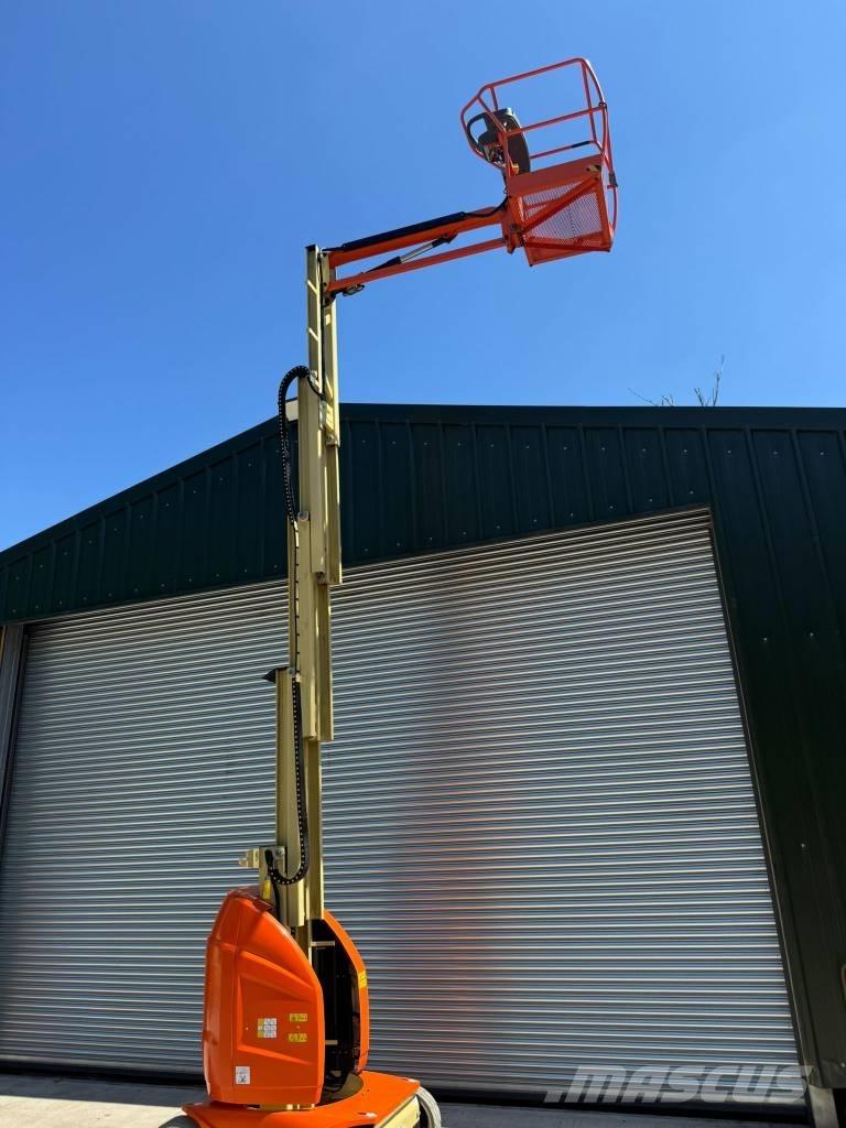 JLG Toucan 10 E-L Вертикални мачтови повдигачи
