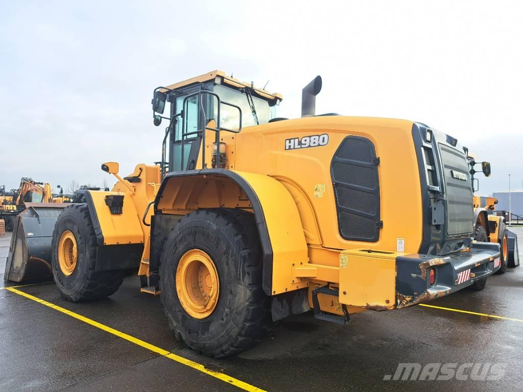 Hyundai HL980 Колесни товарачи
