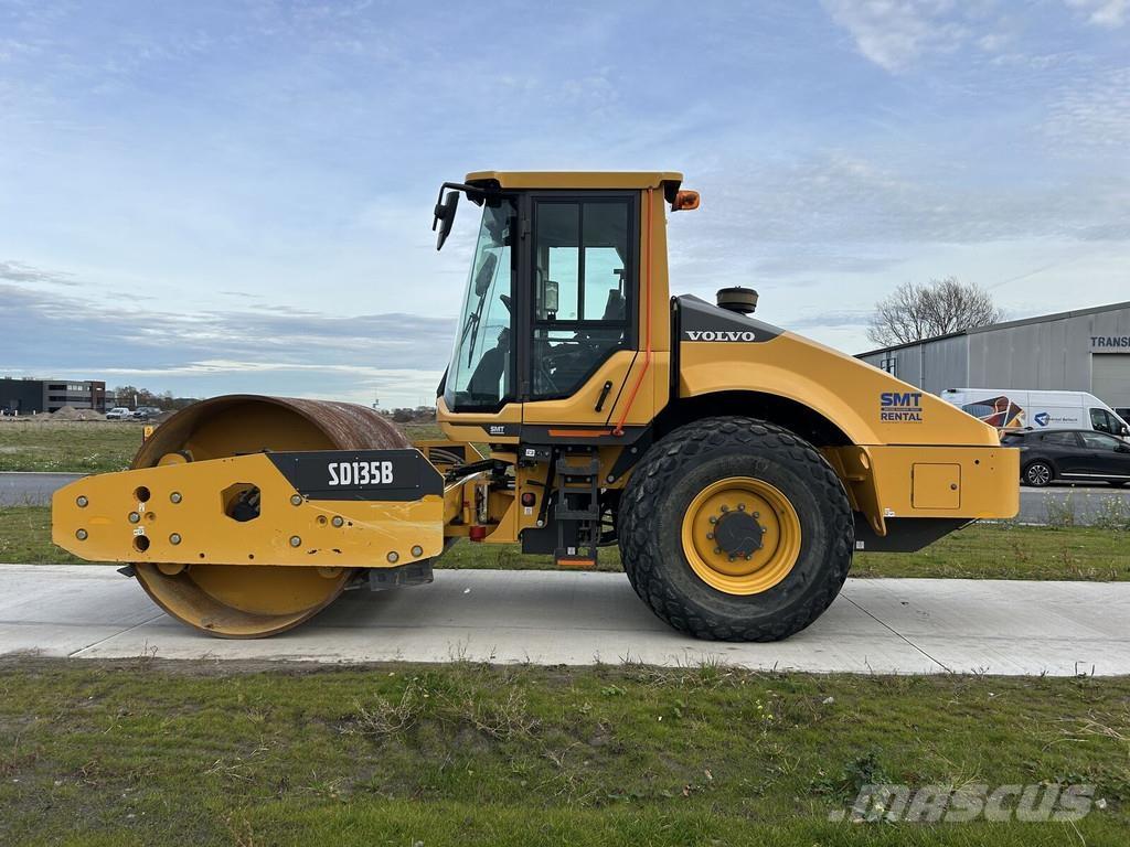 Volvo SD135B Еднобарабанни ролки
