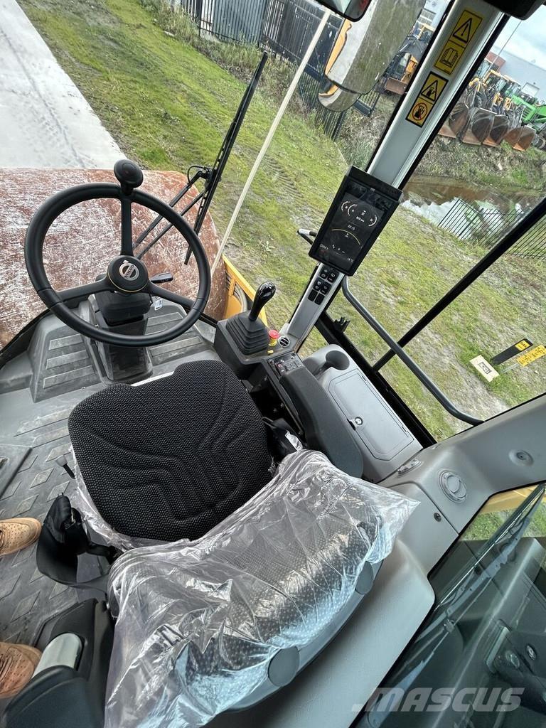 Volvo SD135B Еднобарабанни ролки
