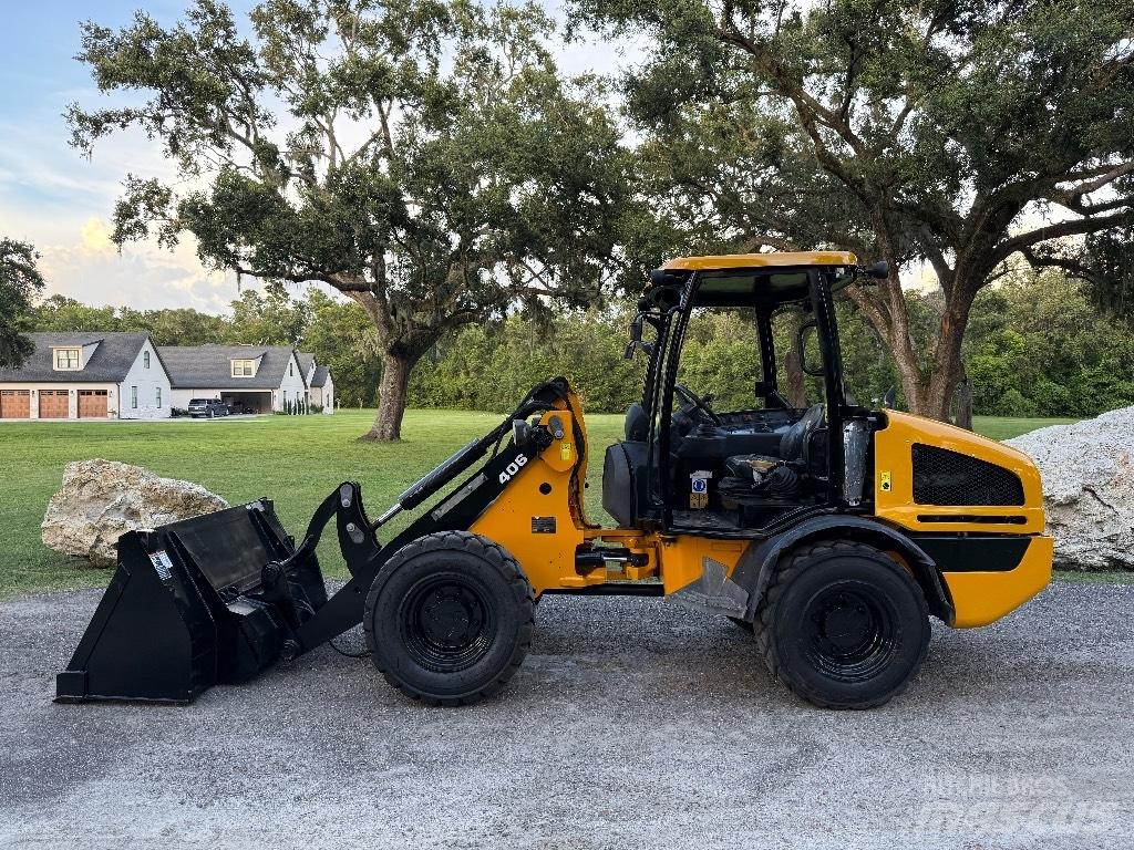 JCB 407 Колесни товарачи