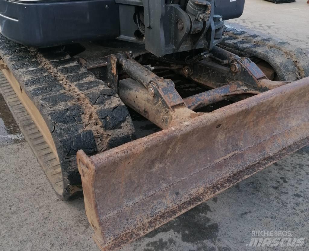 Bobcat E 80 Средни екскаватори 7т - 12т