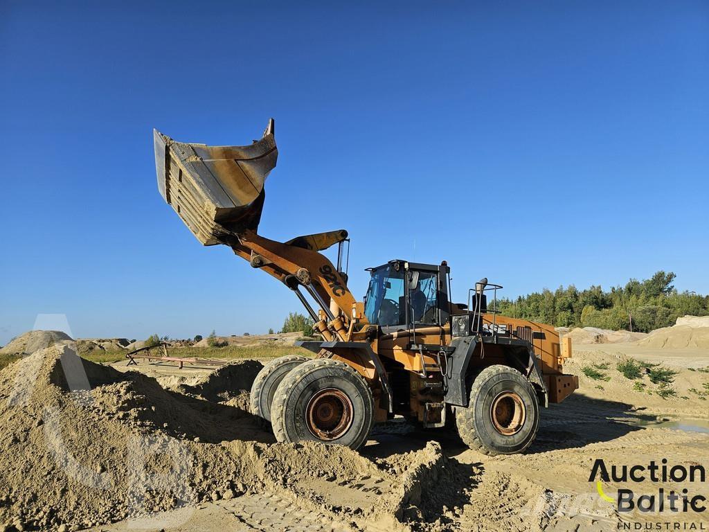 CASE 921C/2 Колесни товарачи