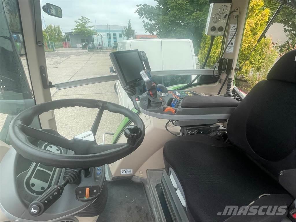 Fendt 724 Vario Трактори