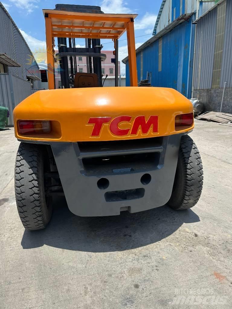TCM FD 100 Дизелови камиони