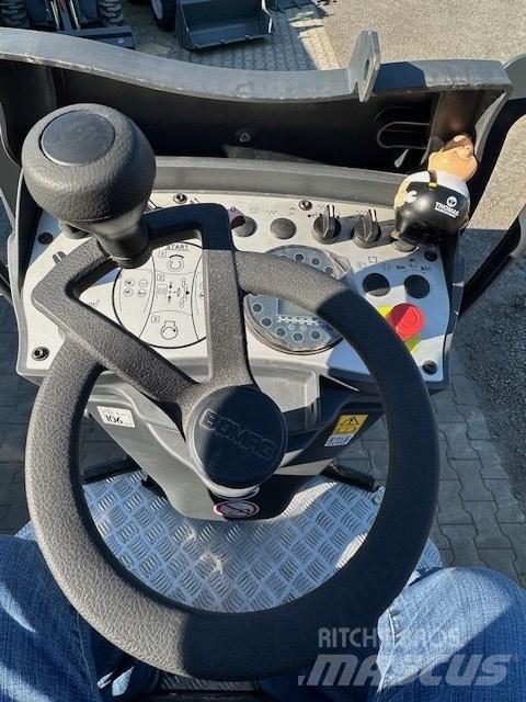 Bomag BW 120 AD-5 Двойни барабанни ролки

