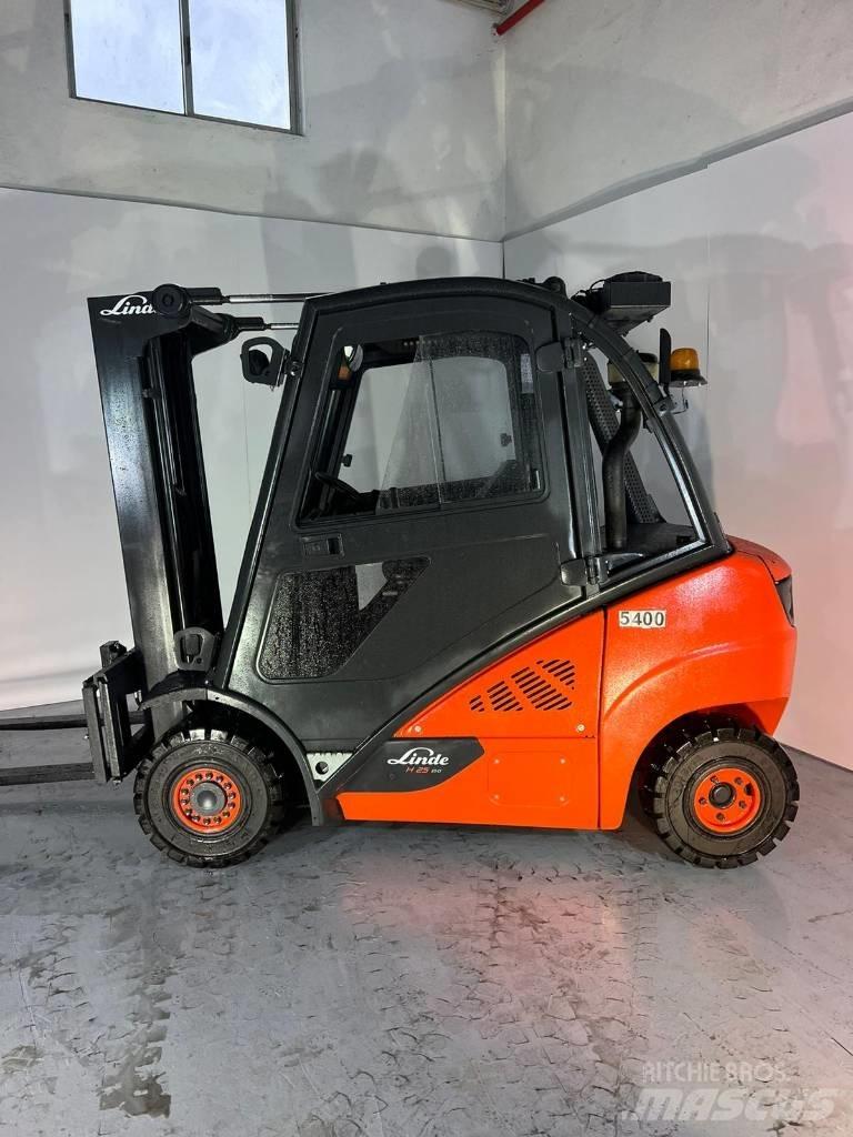 Linde H 25 D Дизелови камиони