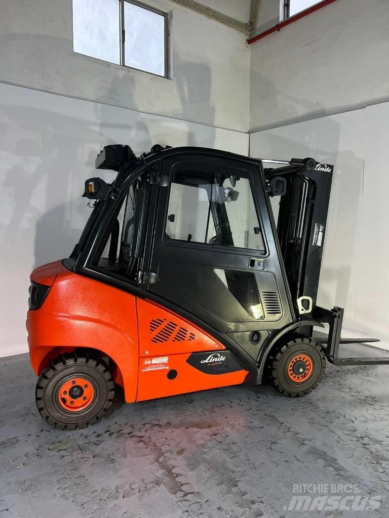 Linde H 25 D Дизелови камиони
