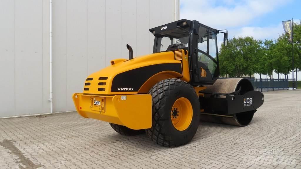 JCB VM166D Еднобарабанни ролки
