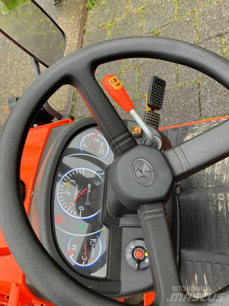 Kubota B1-240 Трактори