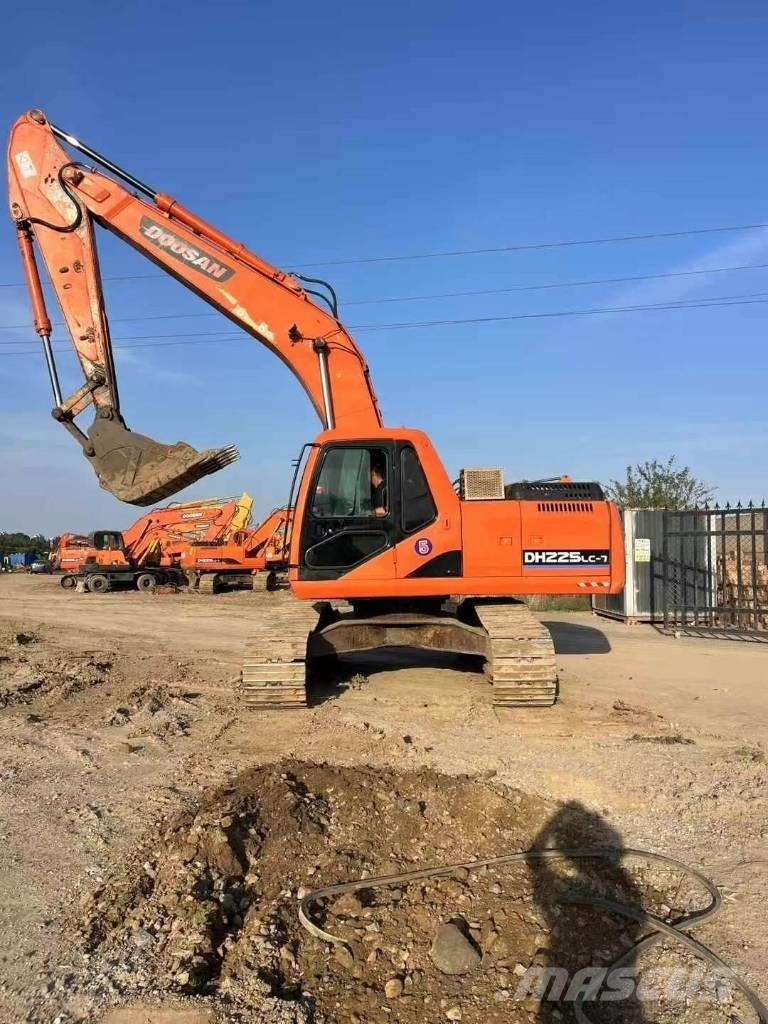 Doosan DH 225 LC-9 Верижен екскаватор