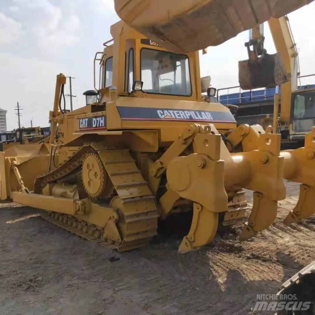 CAT D7H Верижни булдозери
