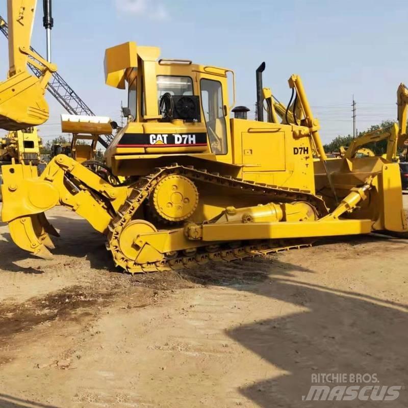 CAT D7H Верижни булдозери
