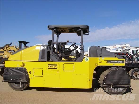 Dynapac CP2700 Пневматични гумени  ролки
