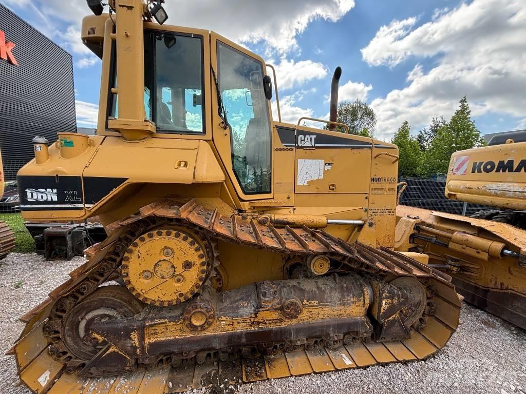 CAT D 6 N XL Верижни булдозери
