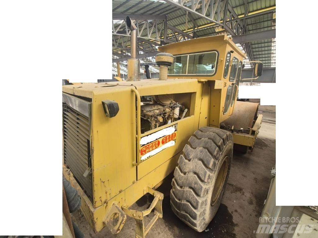 CAT CS 563 Двойни барабанни ролки
