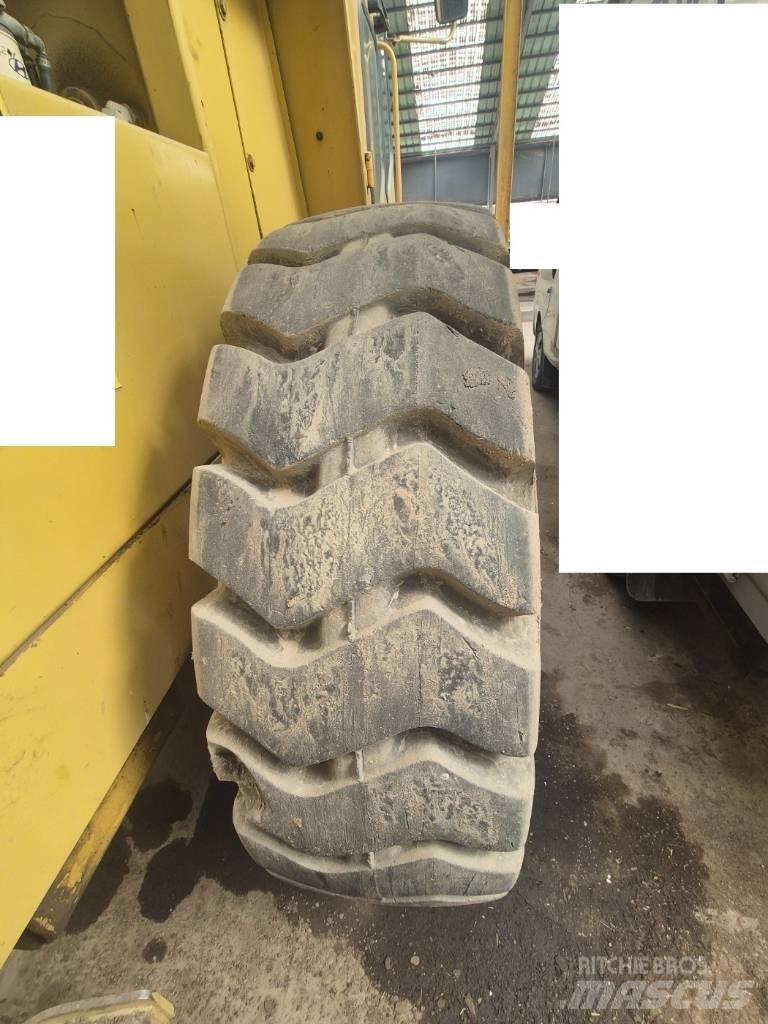 CAT CS 563 Двойни барабанни ролки
