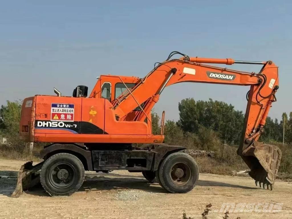 Doosan DH150W Колесни екскаватори