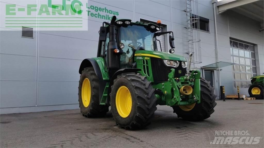 John Deere 6100m Трактори