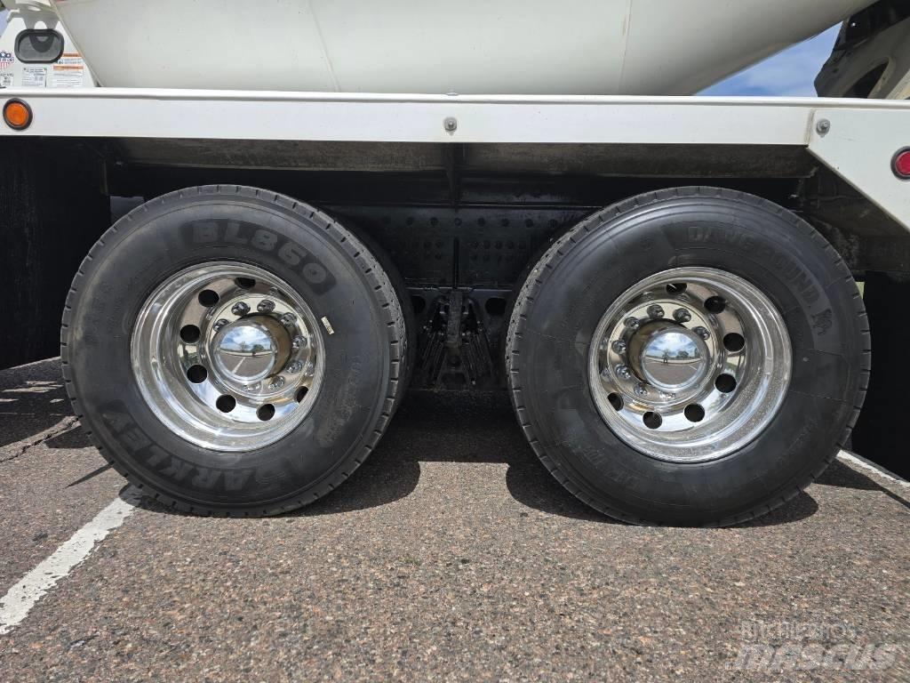 Kenworth T 880 Други