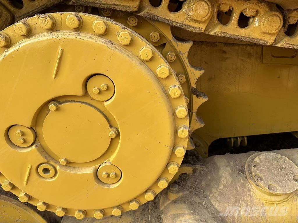 CAT D8R Верижни булдозери
