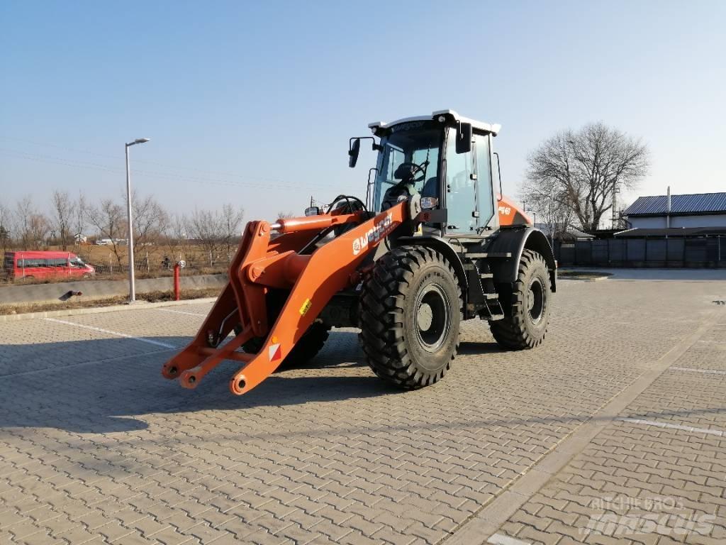 Atlas AR640 Колесни товарачи