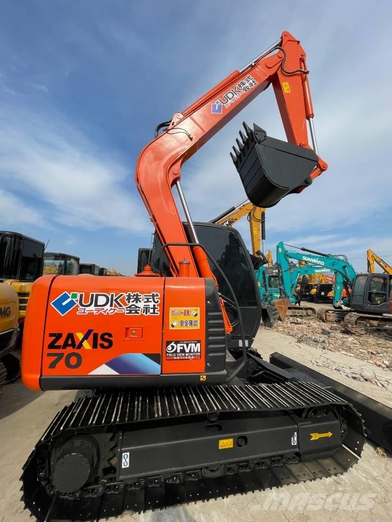 Hitachi ZX 70 Средни екскаватори 7т - 12т