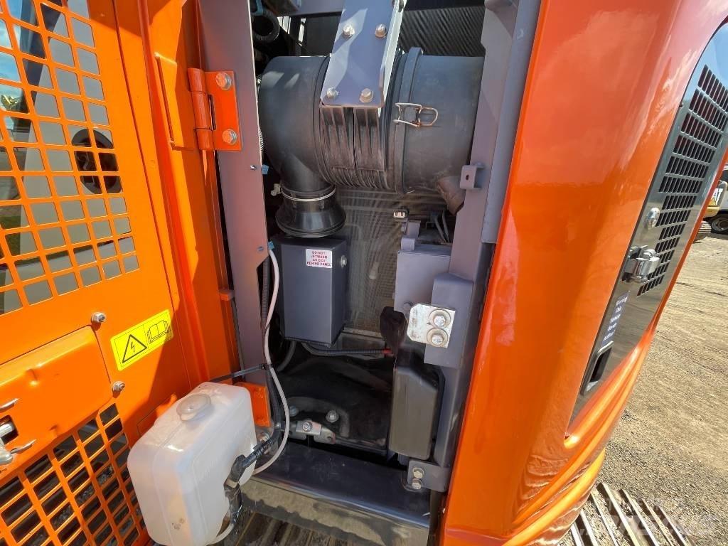 Hitachi ZX 135 US-6 Верижен екскаватор