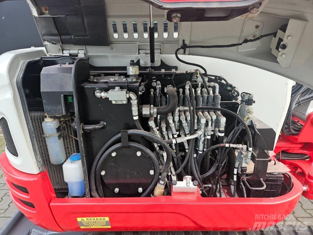 Takeuchi TB 230 Мини екскаватори < 7 т