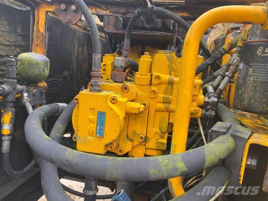 JCB JS 130 Верижен екскаватор