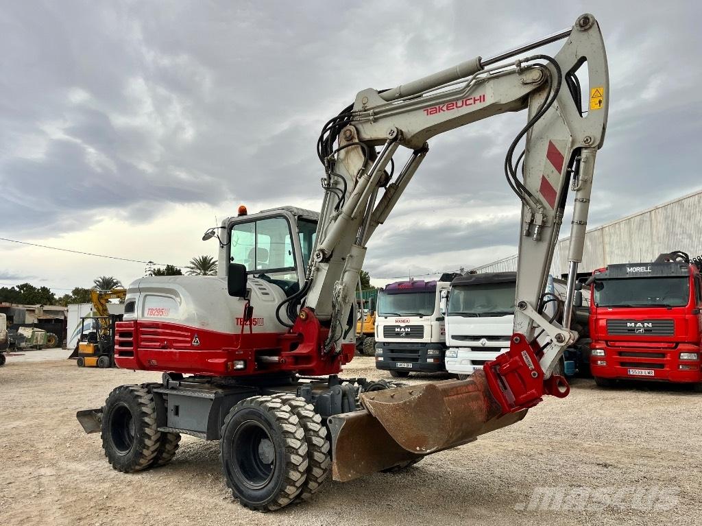 Takeuchi TB 295 W Колесни екскаватори