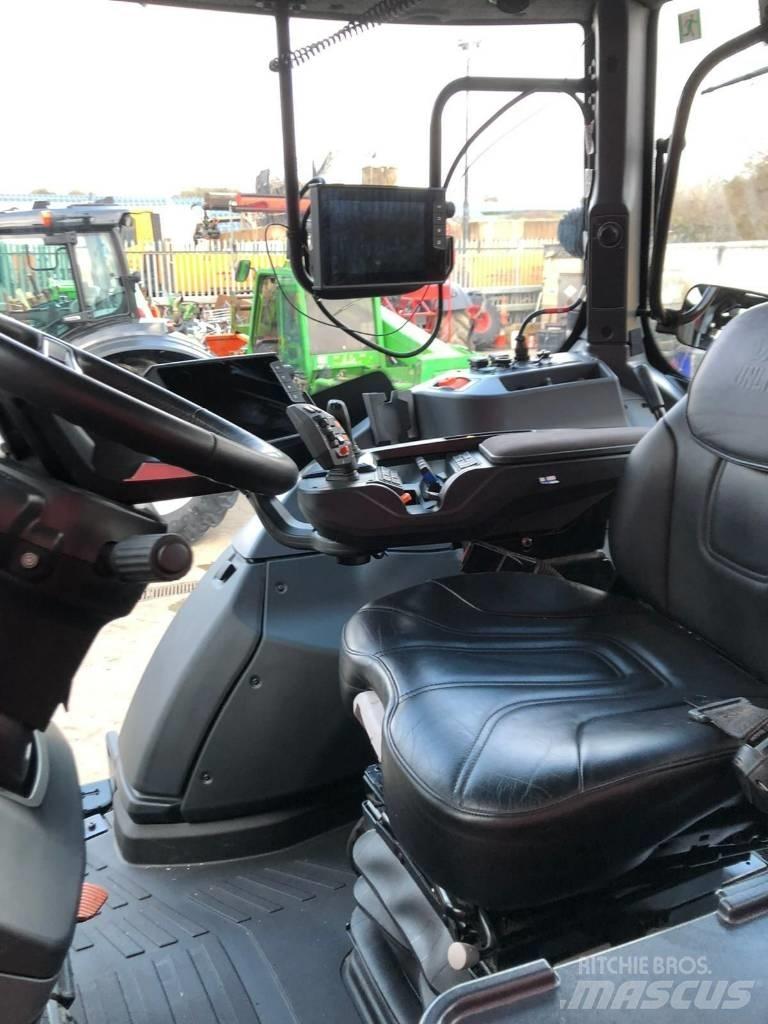Valtra T235V Трактори