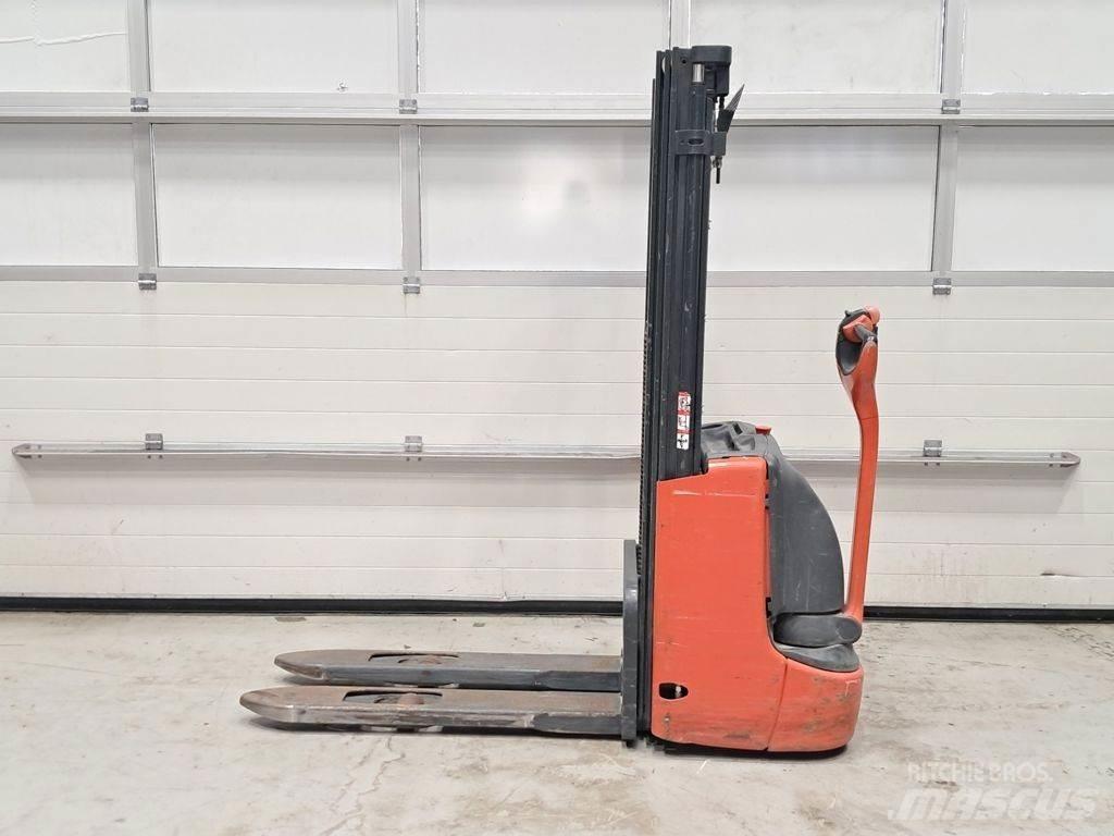 Linde L10 Колички високоповдигачи с теглич