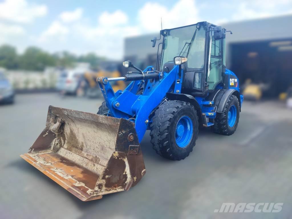 CAT 908 M Колесни товарачи