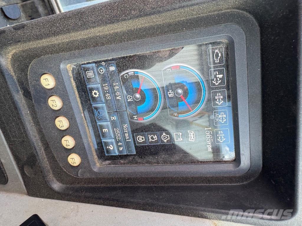 Sunward SWE90UF Средни екскаватори 7т - 12т