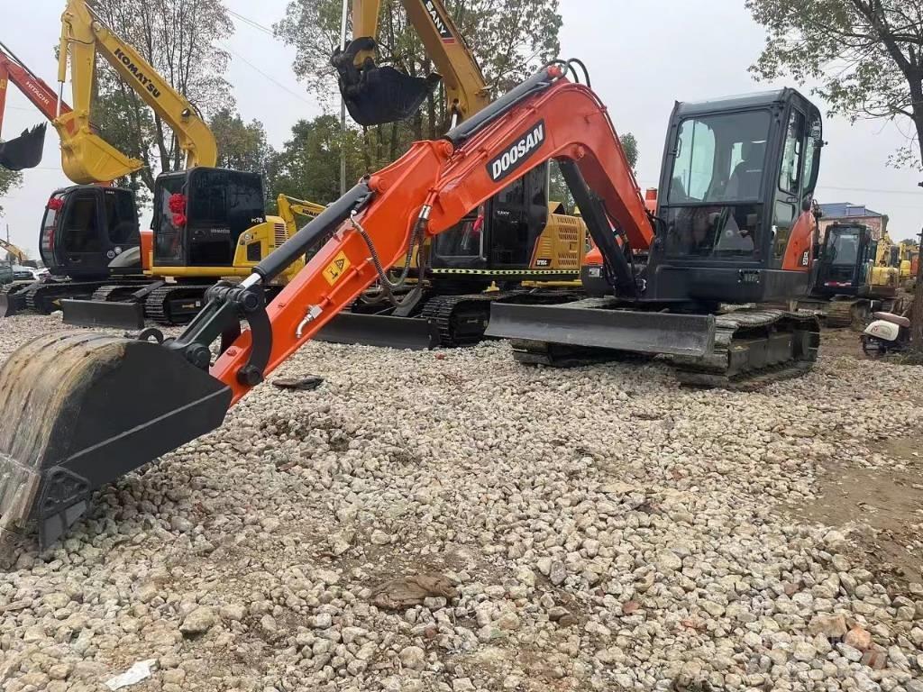 Doosan DX60 Мини екскаватори < 7 т