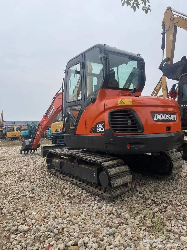 Doosan DX60 Мини екскаватори < 7 т