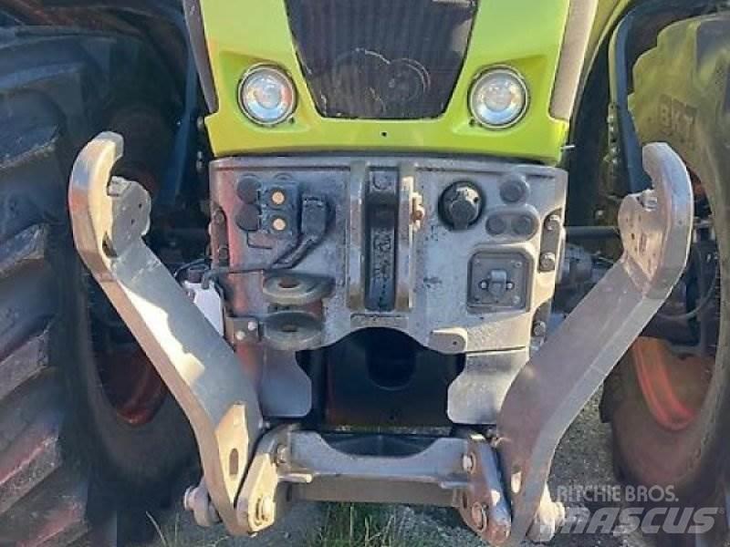 CLAAS Axion 830 Трактори