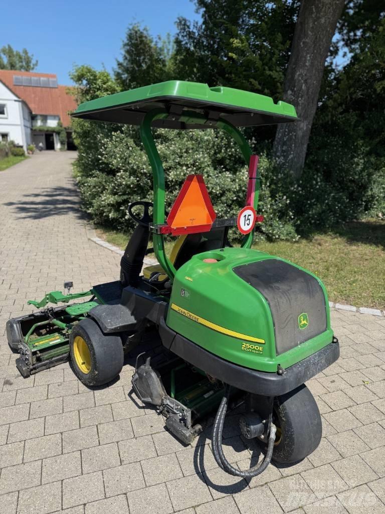 John Deere 2500 E Косачки за Greens