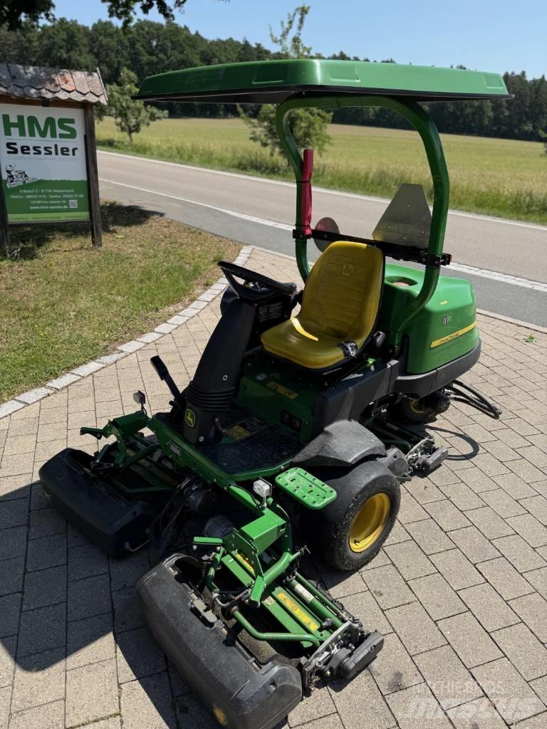 John Deere 2500 E Косачки за Greens