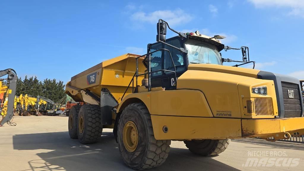 CAT 745 Дъмпери/моторни превозни средства