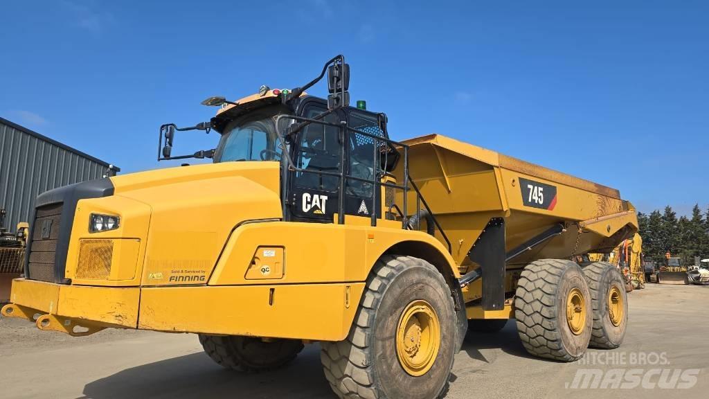 CAT 745 Дъмпери/моторни превозни средства