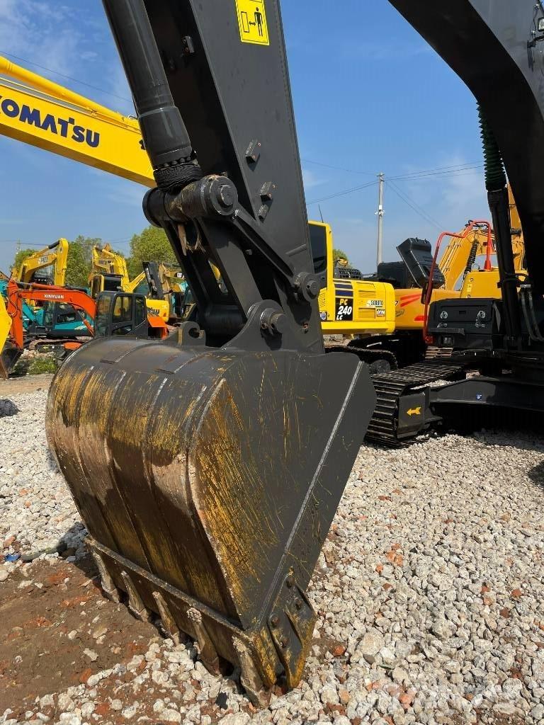 Volvo 240 Верижен екскаватор