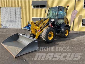 Komatsu WA80M-8 Колесни товарачи