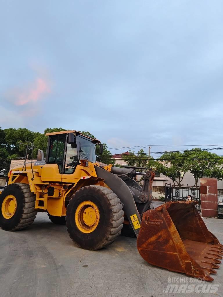 Volvo L 120 Колесни товарачи