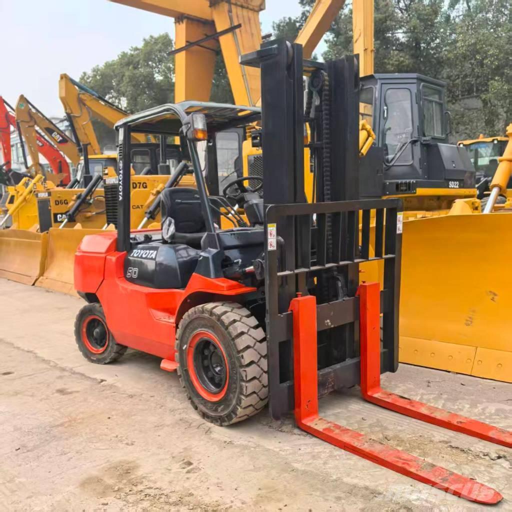 Toyota 7FD50 Дизелови камиони