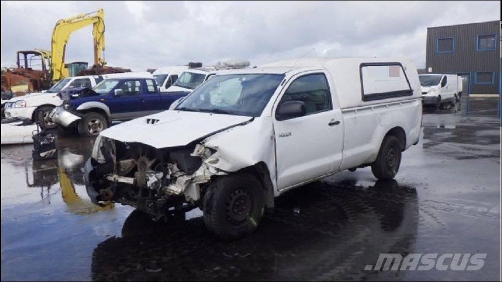 Toyota Hilux Пикапи