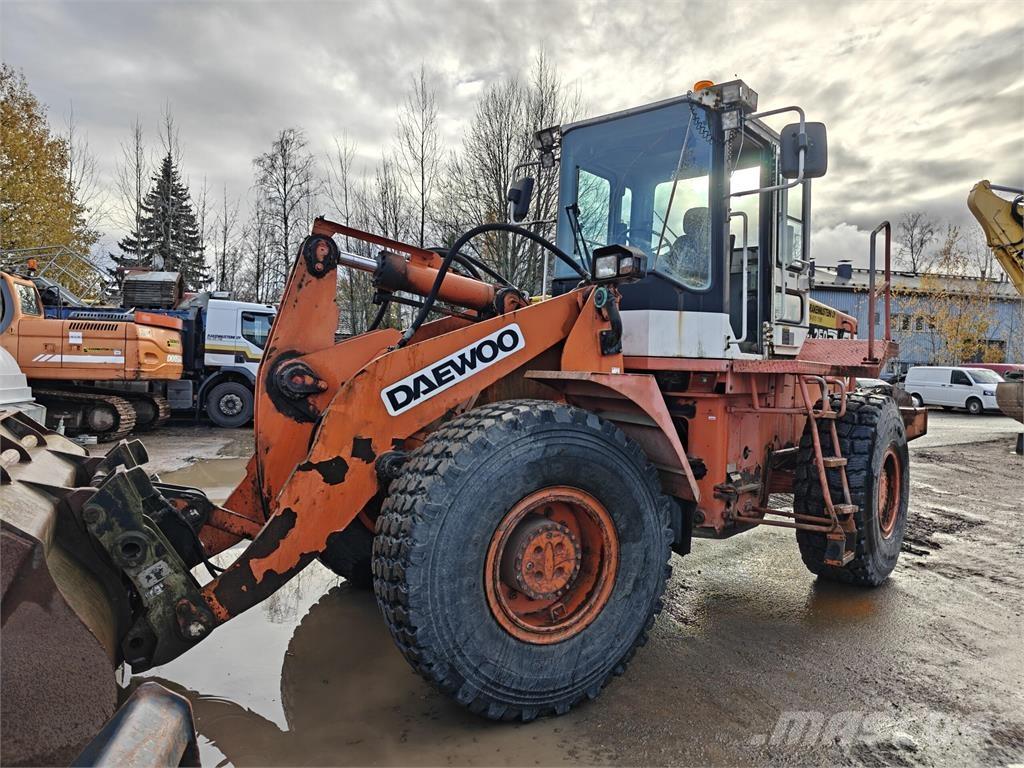 Daewoo Mega 250 Колесни товарачи